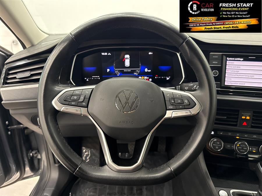 Used 2024 Volkswagen Jetta SE FWD image 26