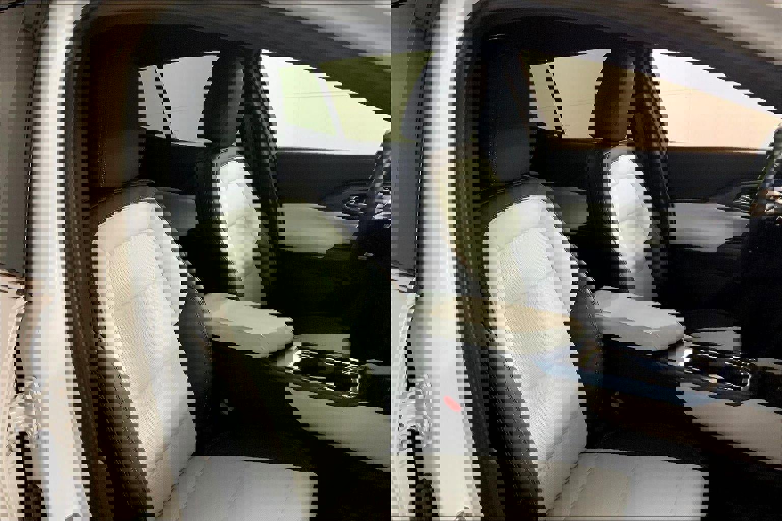 Used 2025 Chevrolet Equinox EV LT FWD image 7