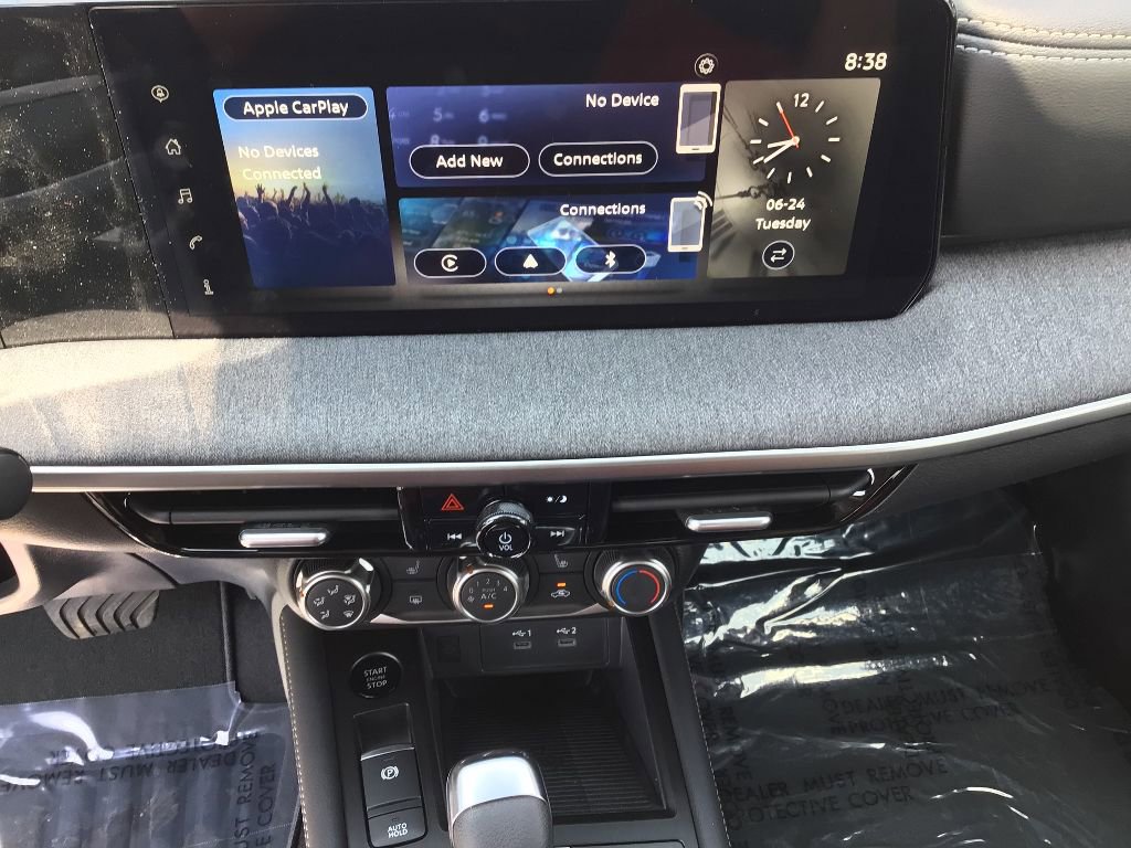 New 2025 Nissan Kicks SV w/ SV Premium Package image 13