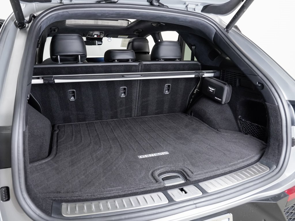 Used 2025 Genesis GV70 3.5T Sport w/ Sport Advanced Package image 25