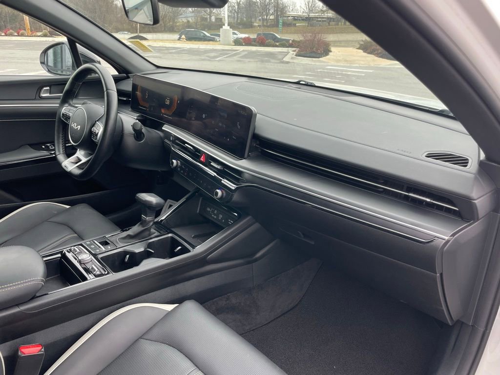 Certified 2025 Kia K5 GT-Line image 30