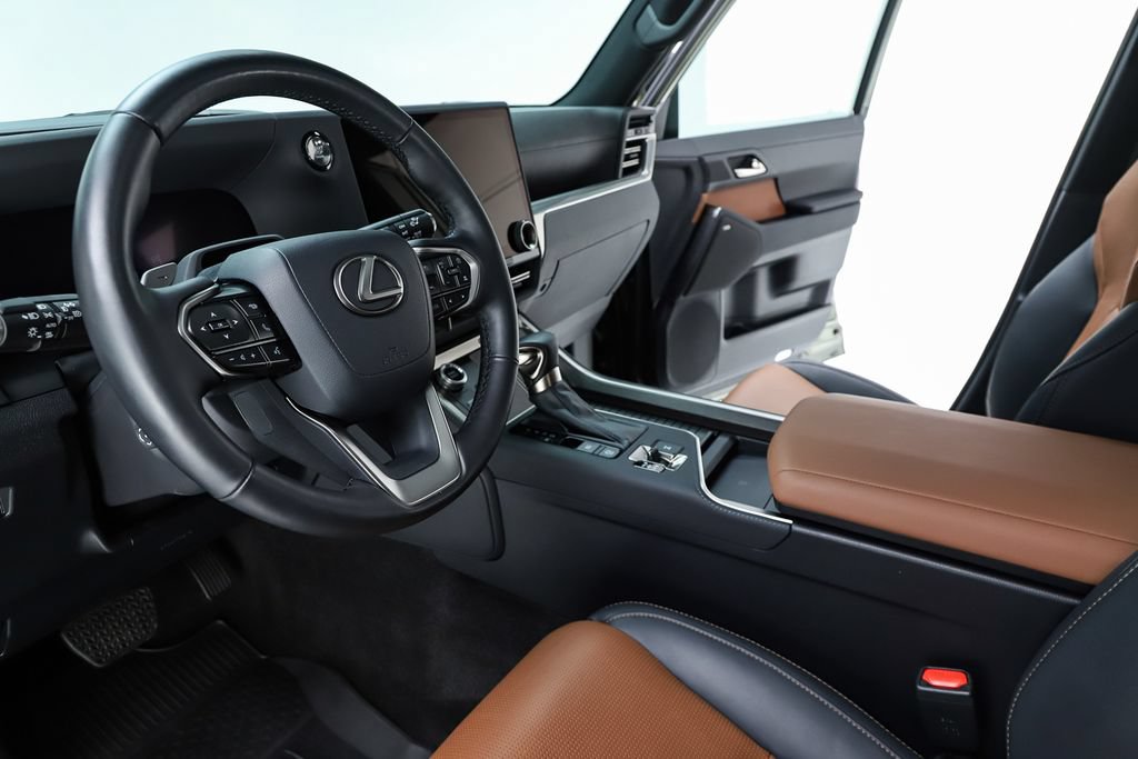 Used 2024 Lexus GX 550 w/ Accessory Package (Z1) AWD/4WD image 59