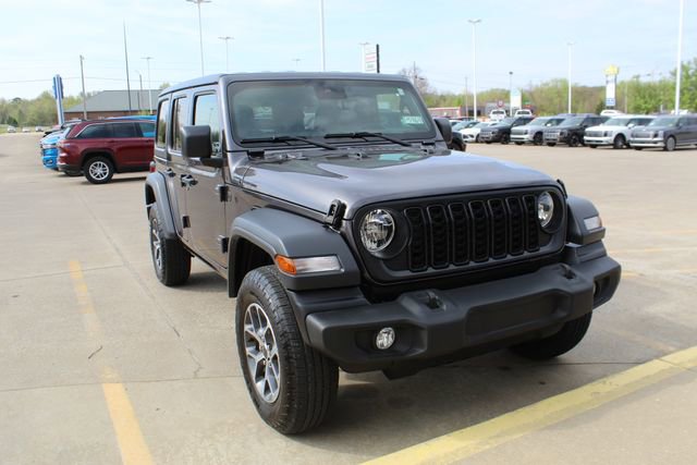 Used 2024 Jeep Wrangler Sport S image 6