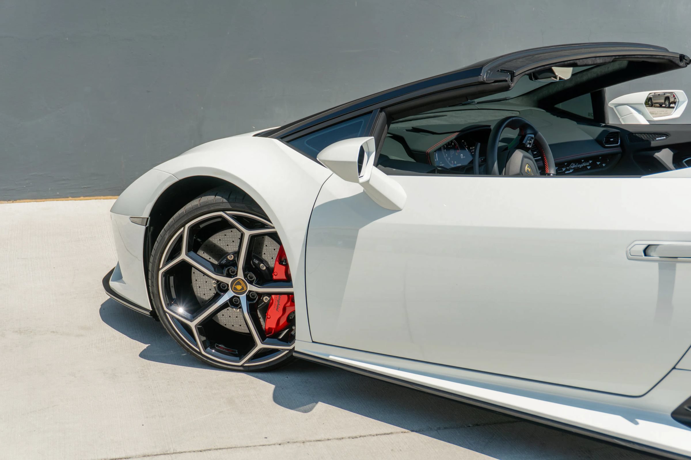 Used 2023 Lamborghini Huracan EVO RWD image 54