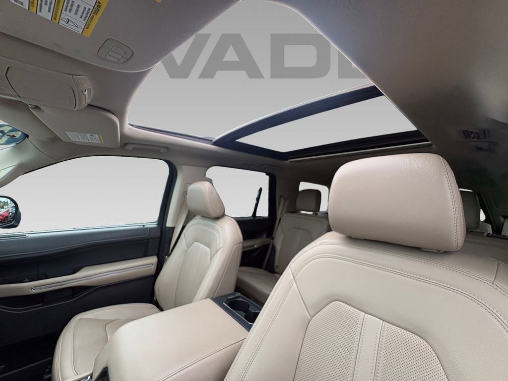 Used 2024 Ford Expedition Limited image 6