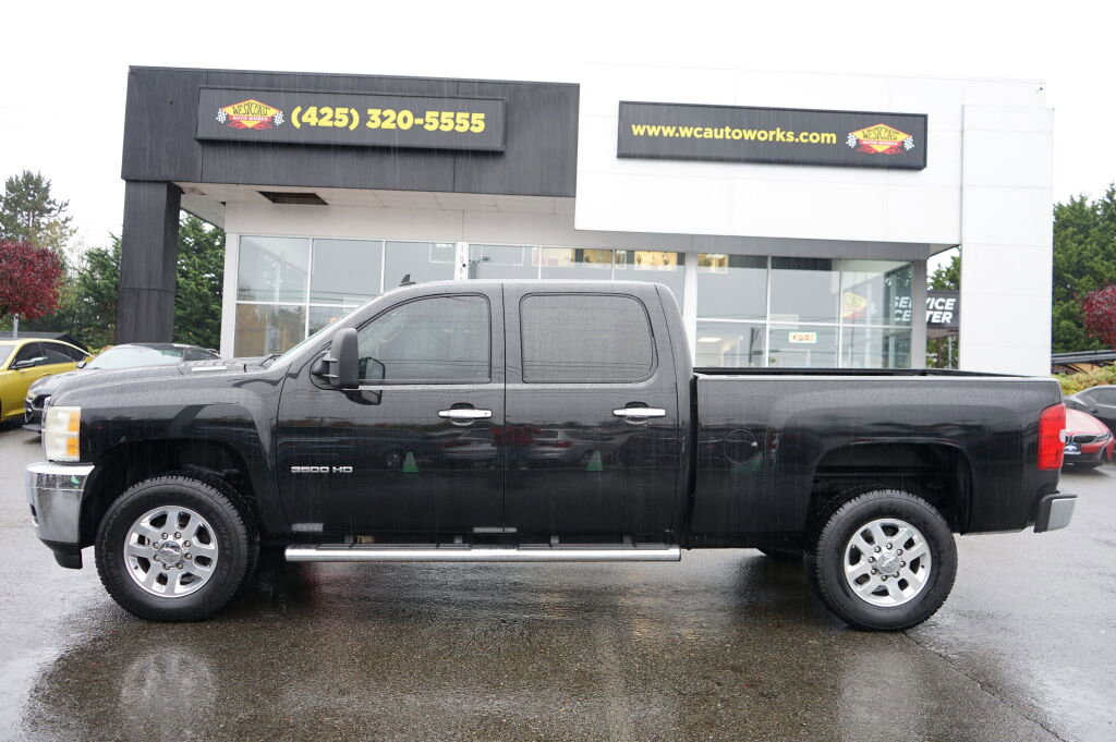 Used 2013 Chevrolet Silverado 3500 LTZ w/ LTZ Plus Package image 2