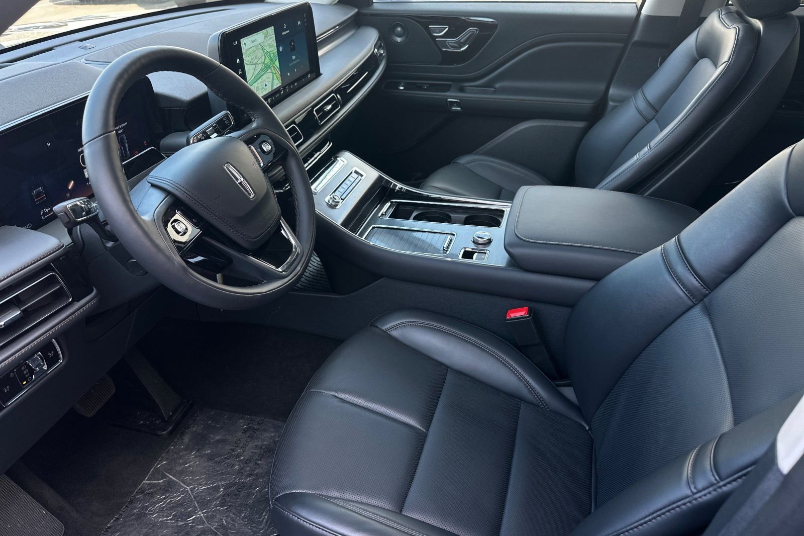 New 2025 Lincoln Aviator 2WD w/ Equipment Group 101A image 9