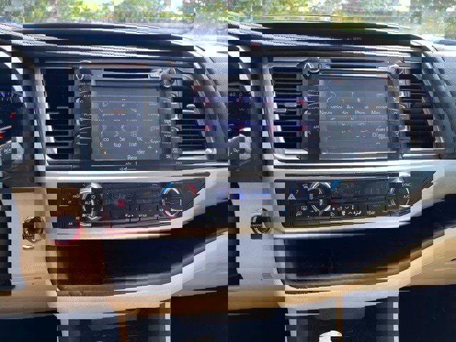 Used 2015 Toyota Highlander XLE image 6