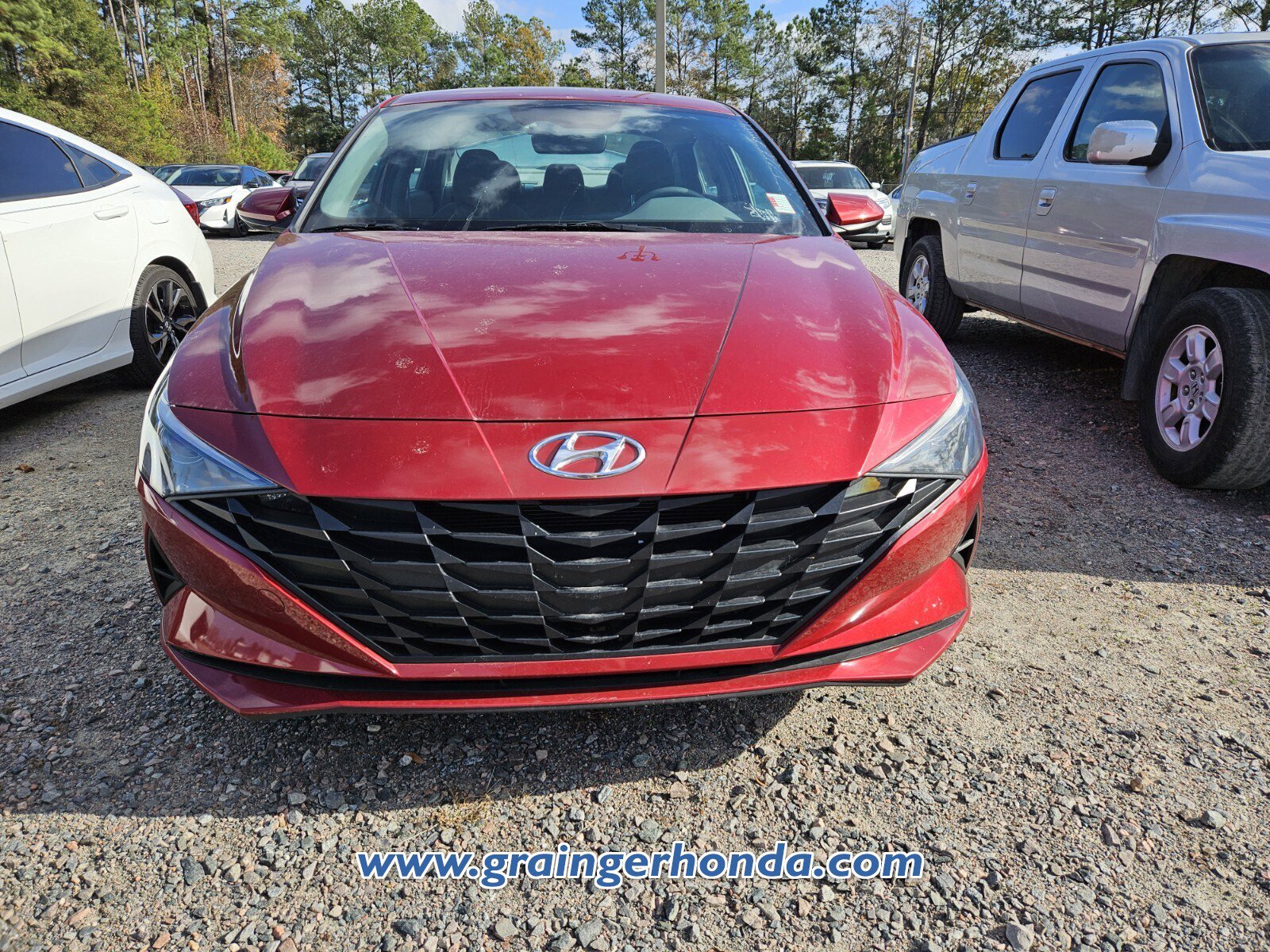 Used 2023 Hyundai Elantra SEL image 3