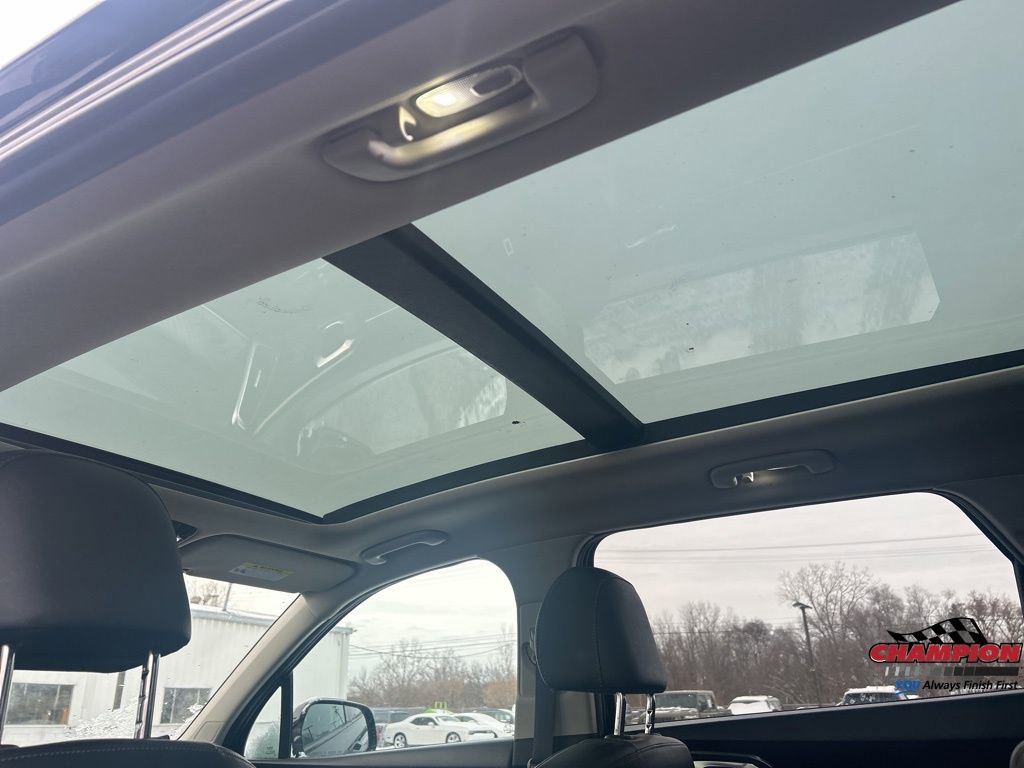 Used 2023 Kia Sorento SX image 12