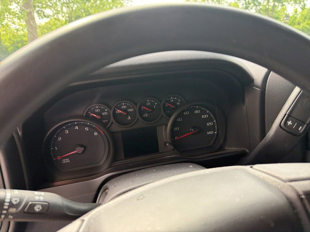 Used 2020 Chevrolet Silverado 1500 Custom w/ Custom Value Package AWD/4WD image 25