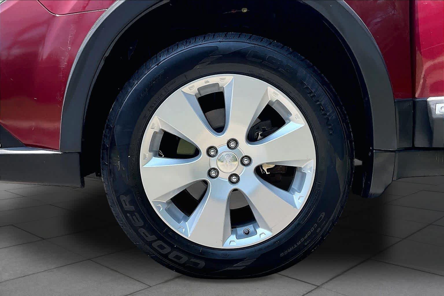 Used 2011 Subaru Outback 2.5i Limited AWD/4WD image 10