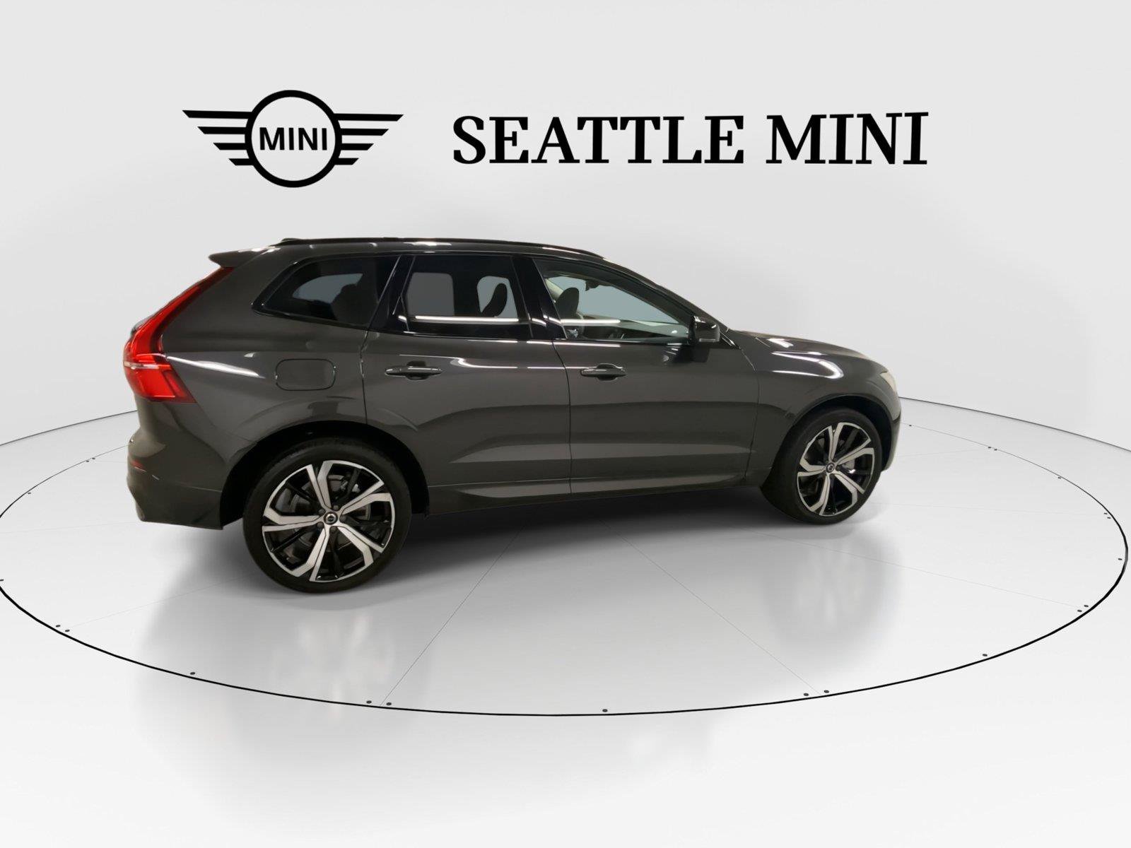 Used 2023 Volvo XC60 T8 Ultimate w/ Protection Package Premier AWD/4WD image 12