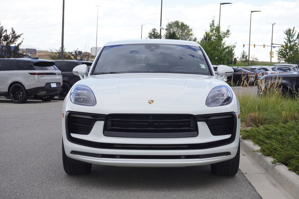 Used 2022 Porsche Macan AWD/4WD image 5