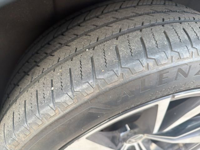 Used 2024 Volkswagen Atlas SEL Premium R-Line image 9