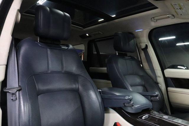 Used 2019 Land Rover Range Rover Long Wheelbase Supercharged image 24