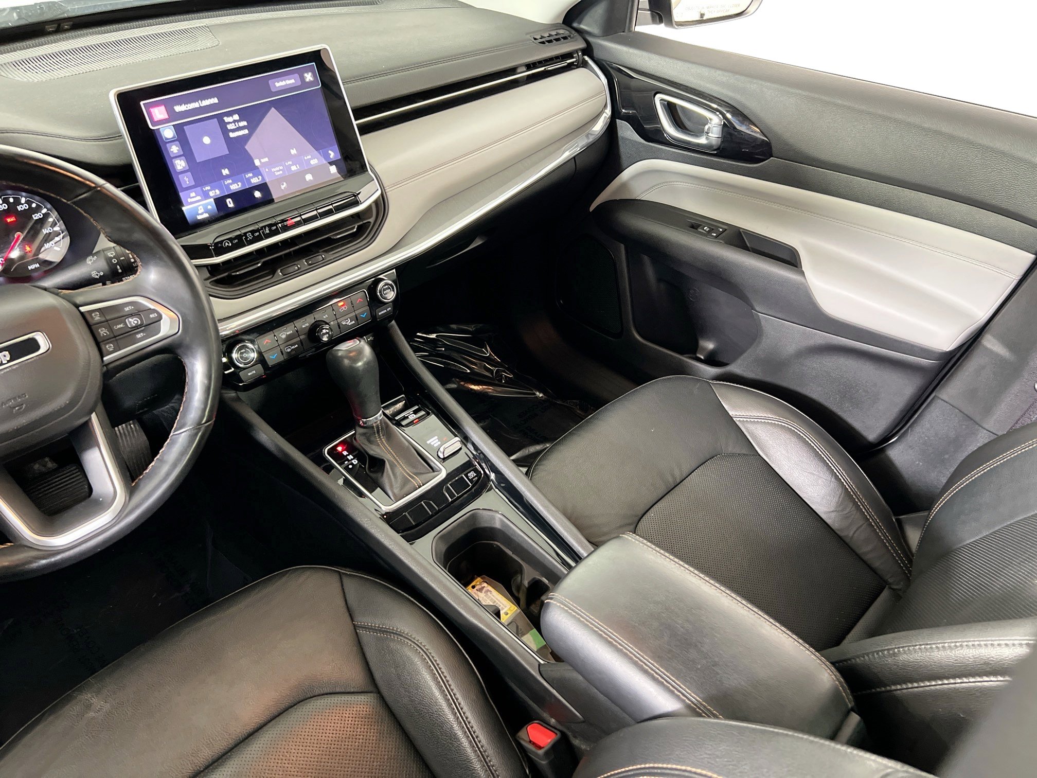 Used 2022 Jeep Compass Limited image 21