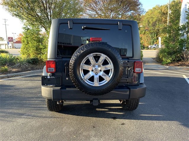 Used 2017 Jeep Wrangler Unlimited Sahara w/ Connectivity Group image 7