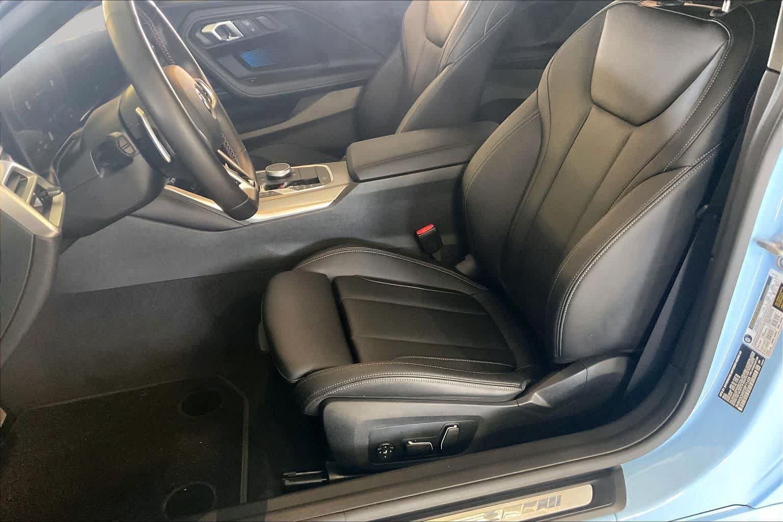 Used 2025 BMW M240i Coupe RWD image 7