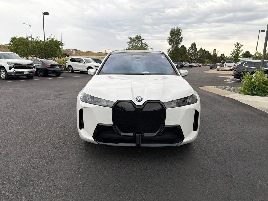 Used 2026 BMW iX xDrive60 w/ M Sport Package AWD/4WD image 8