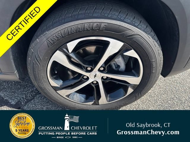 Used 2024 Chevrolet Trax RS w/ Sunroof Package FWD image 27