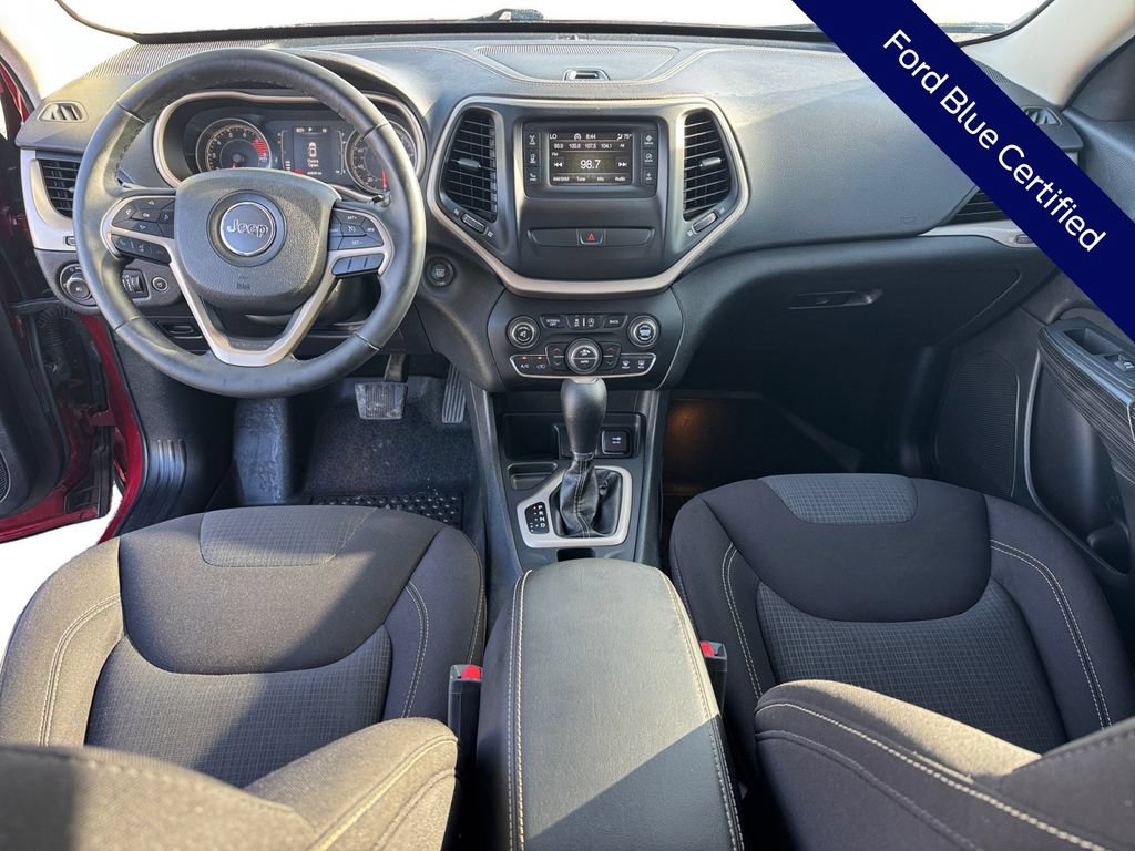 Used 2017 Jeep Cherokee Latitude w/ Comfort/Convenience Group FWD image 14