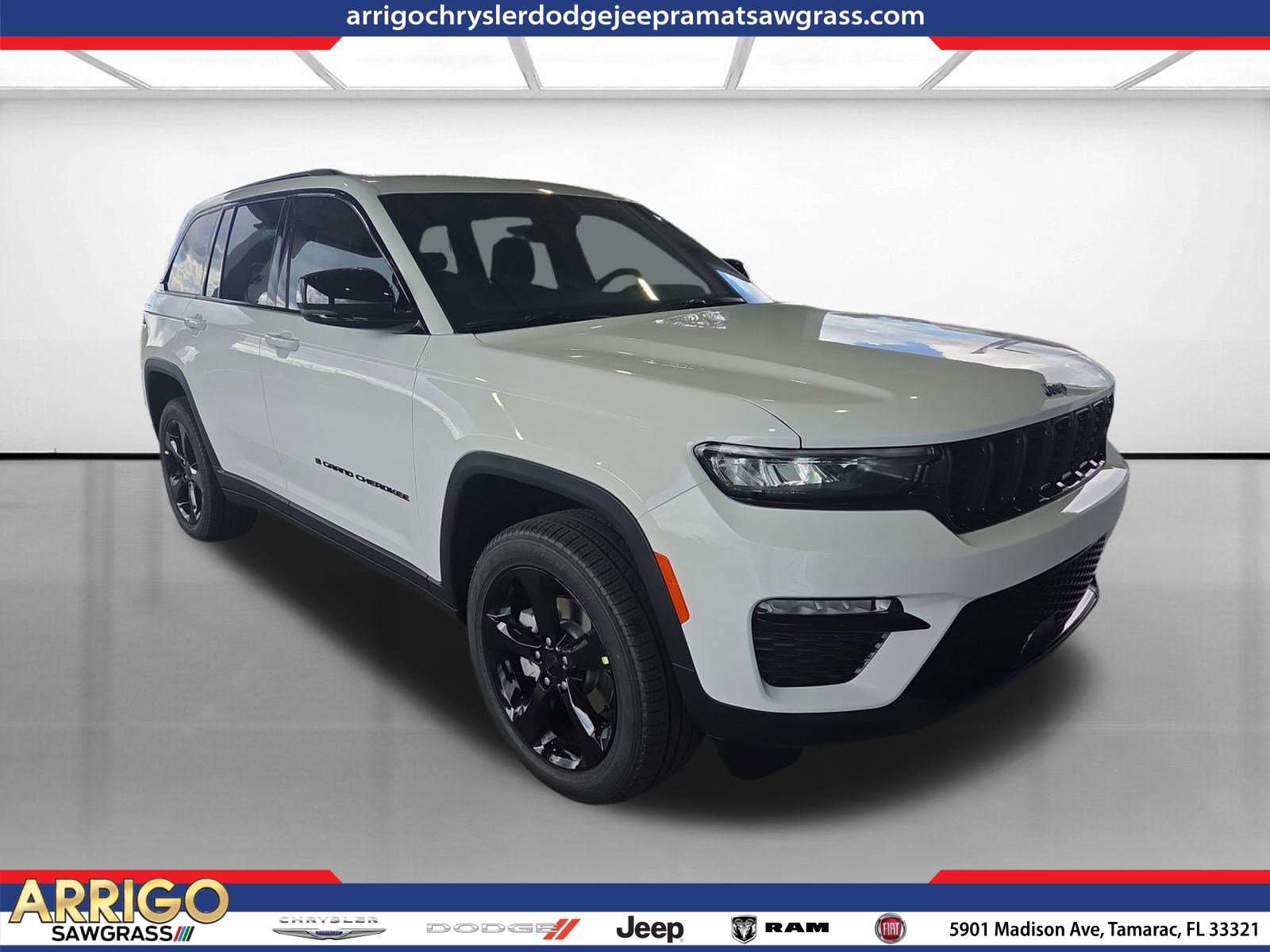 New 2025 Jeep Grand Cherokee Limited w/ Black Appearance Package RWD image 1