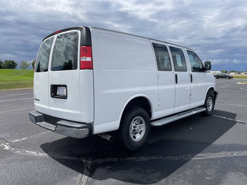 Used 2024 Chevrolet Express 2500 w/ Driver Convenience Package RWD image 5