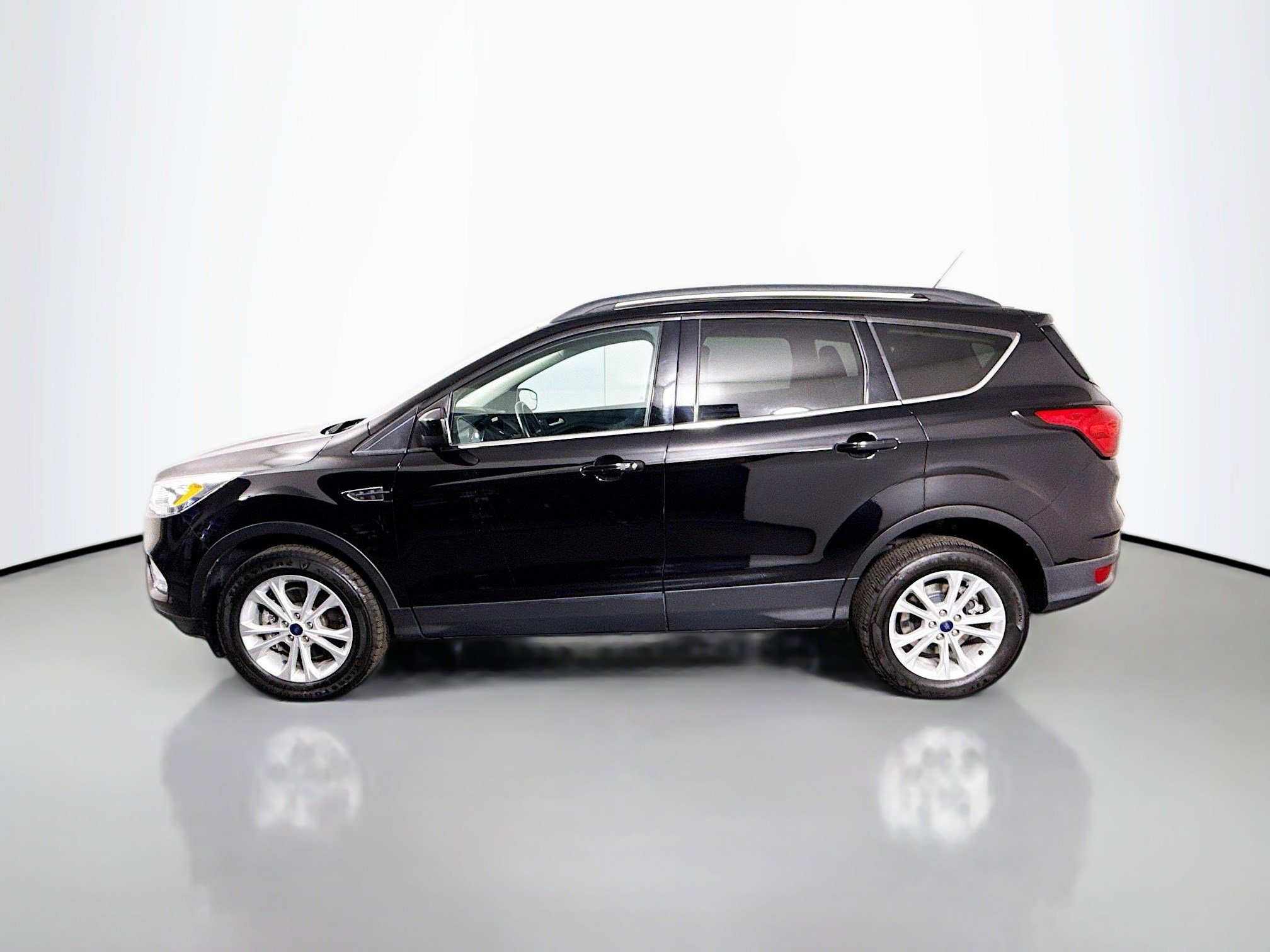 Used 2019 Ford Escape SEL image 6
