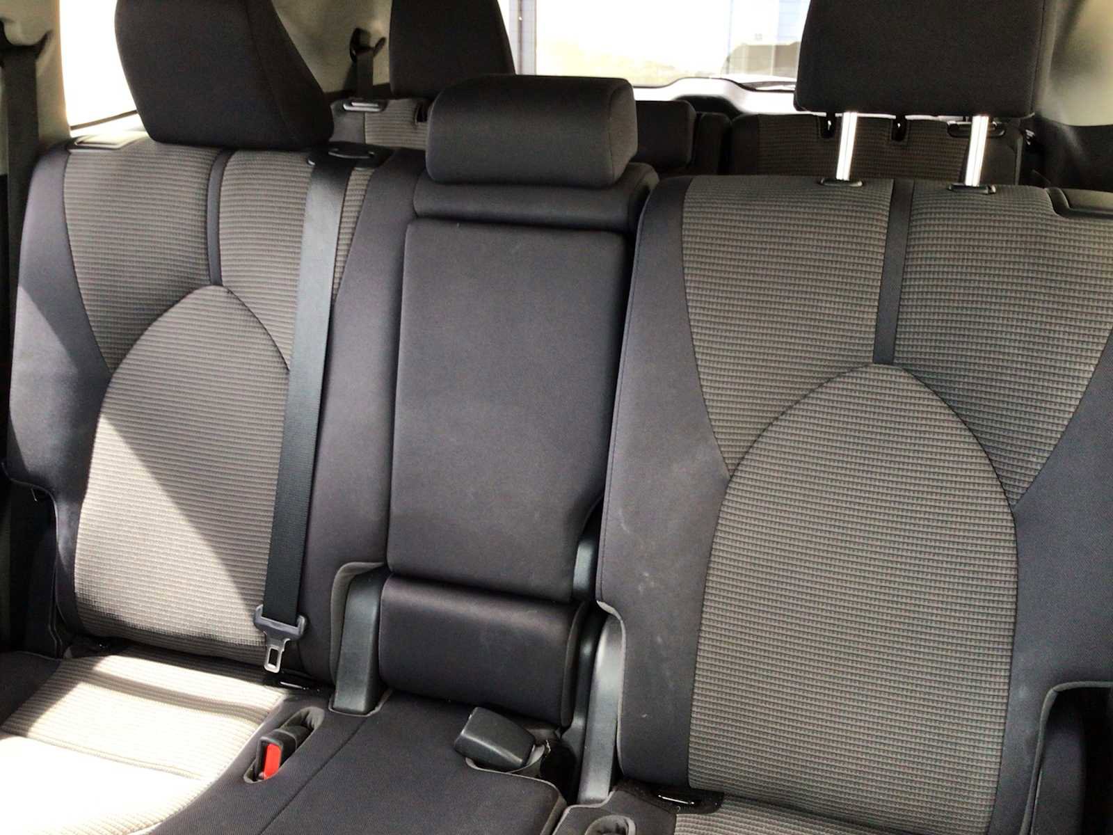 Used 2023 Toyota Highlander L FWD image 22