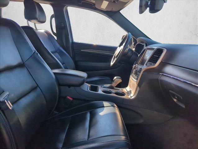 Used 2017 Jeep Grand Cherokee Limited w/ Luxury Group II image 23