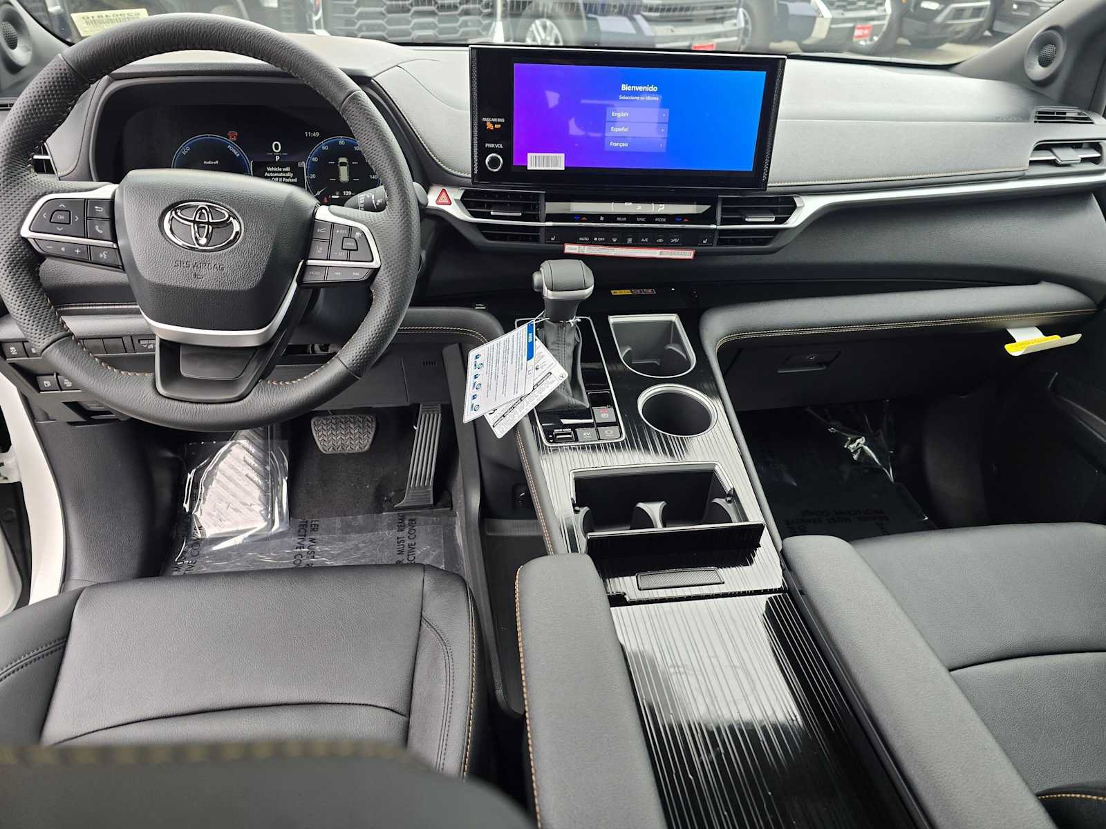 New 2026 Toyota Sienna XLE Woodland Edition AWD/4WD image 20