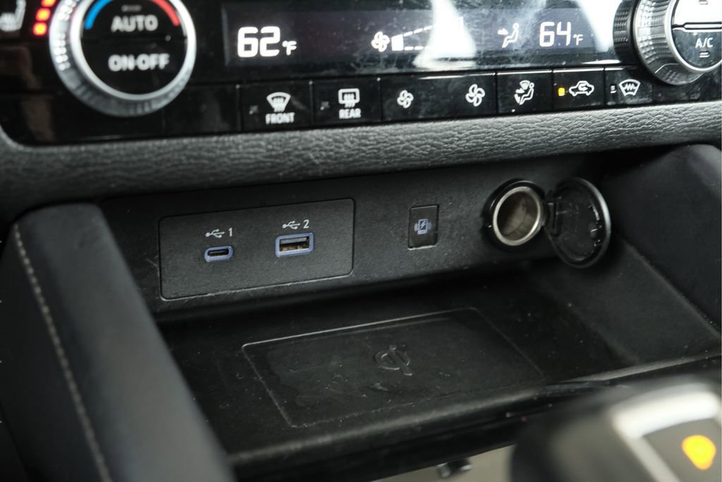 Used 2024 Mitsubishi Outlander SE AWD/4WD image 15