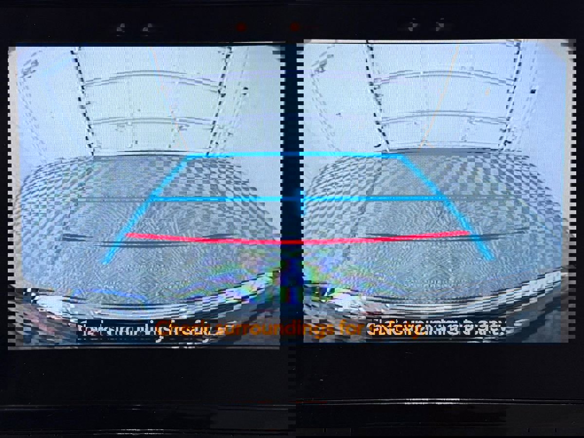 Used 2023 Toyota Highlander XLE image 22