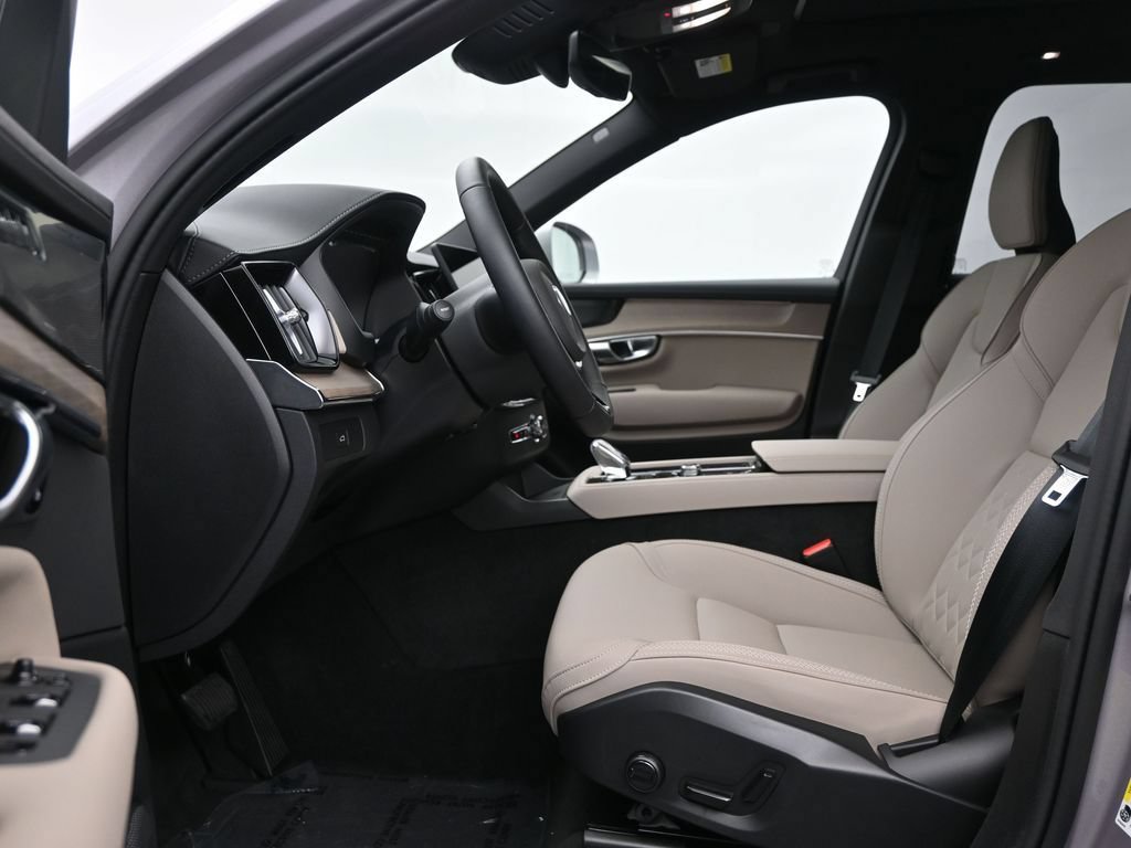 New 2026 Volvo XC90 B6 Plus w/ Protection Package Premier AWD/4WD image 11