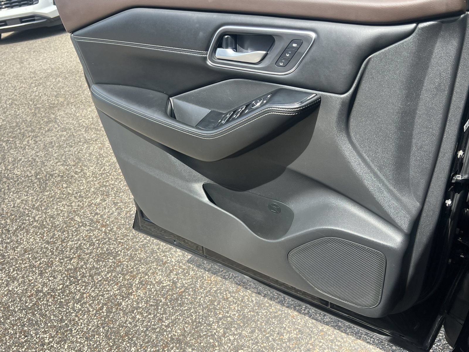 Certified 2021 Nissan Rogue SL w/ Premium Package FWD image 14