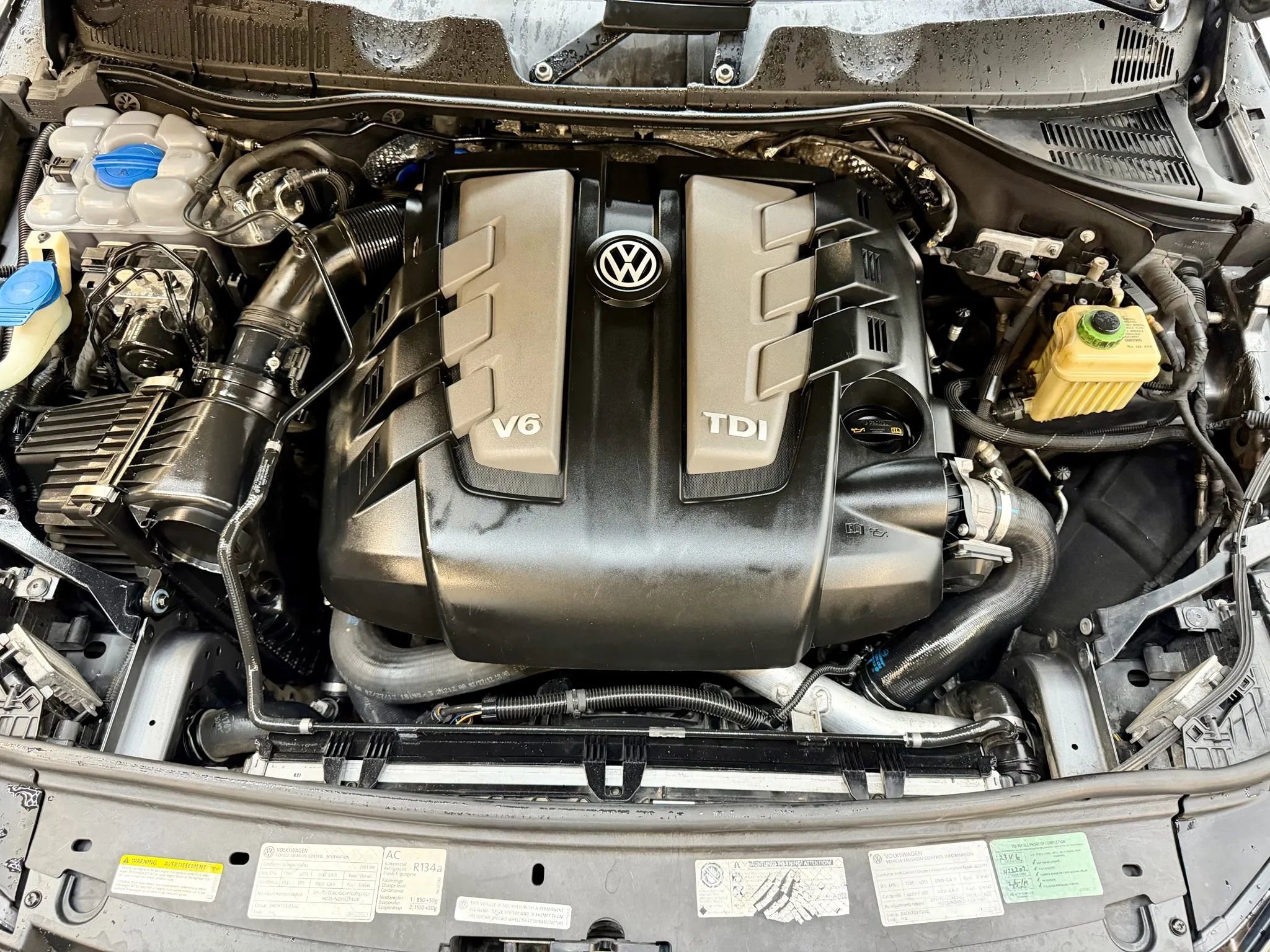 Used 2013 Volkswagen Touareg TDI image 22