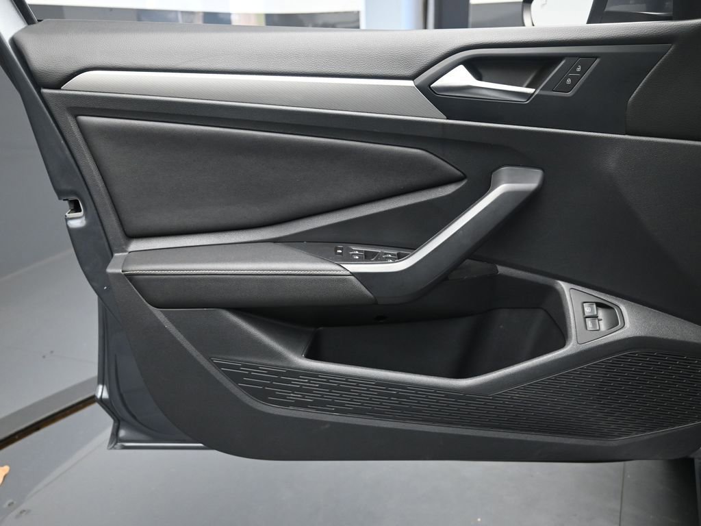 Used 2024 Volkswagen Jetta S image 19