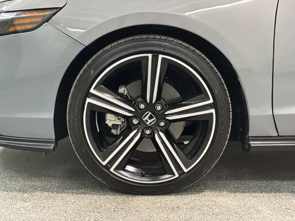 Used 2025 Honda Accord Sport image 31