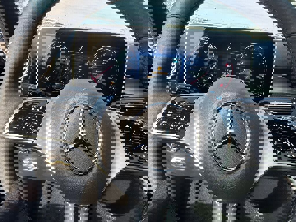 New 2026 Mercedes-Benz C 300 4MATIC Sedan image 12