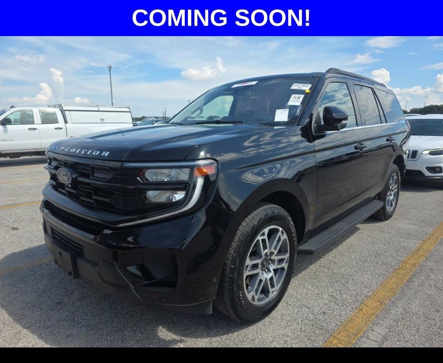Used 2025 Ford Expedition Active AWD/4WD image 1