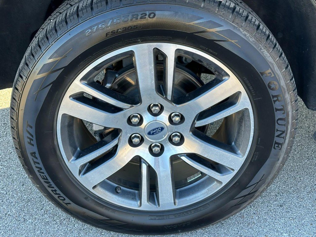 Used 2024 Ford Expedition Limited image 6