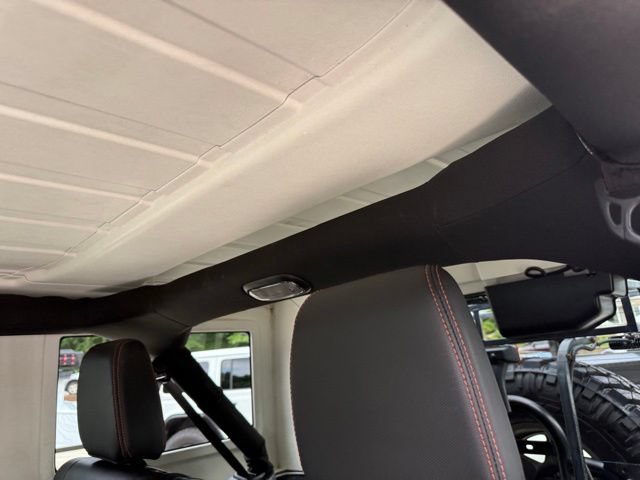 Used 2012 Jeep Wrangler Unlimited Sahara AWD/4WD image 62