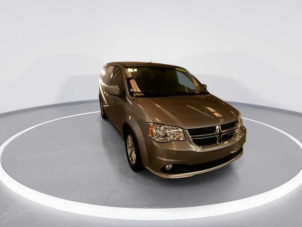 Used 2020 Dodge Grand Caravan SE image 2