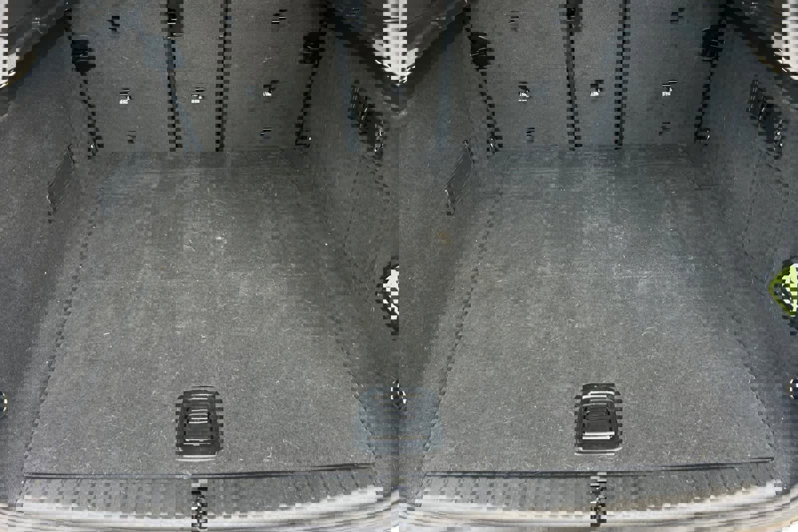 Used 2023 BMW iX xDrive50 w/ Sport Package image 16