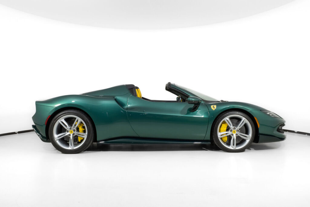 Used 2025 Ferrari 296 GTS RWD image 10