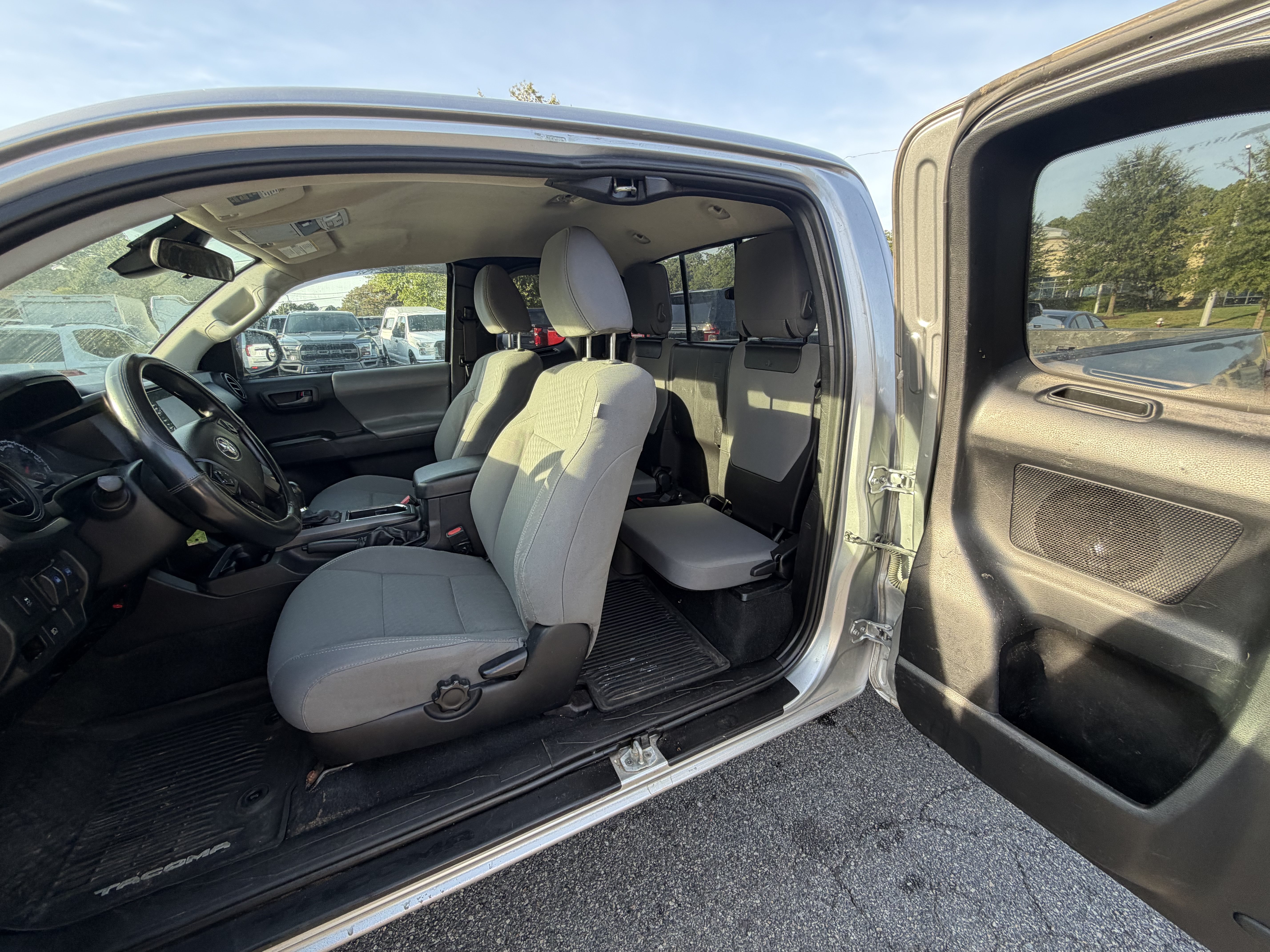 Used 2021 Toyota Tacoma SR w/ SR Convenience Package RWD image 12
