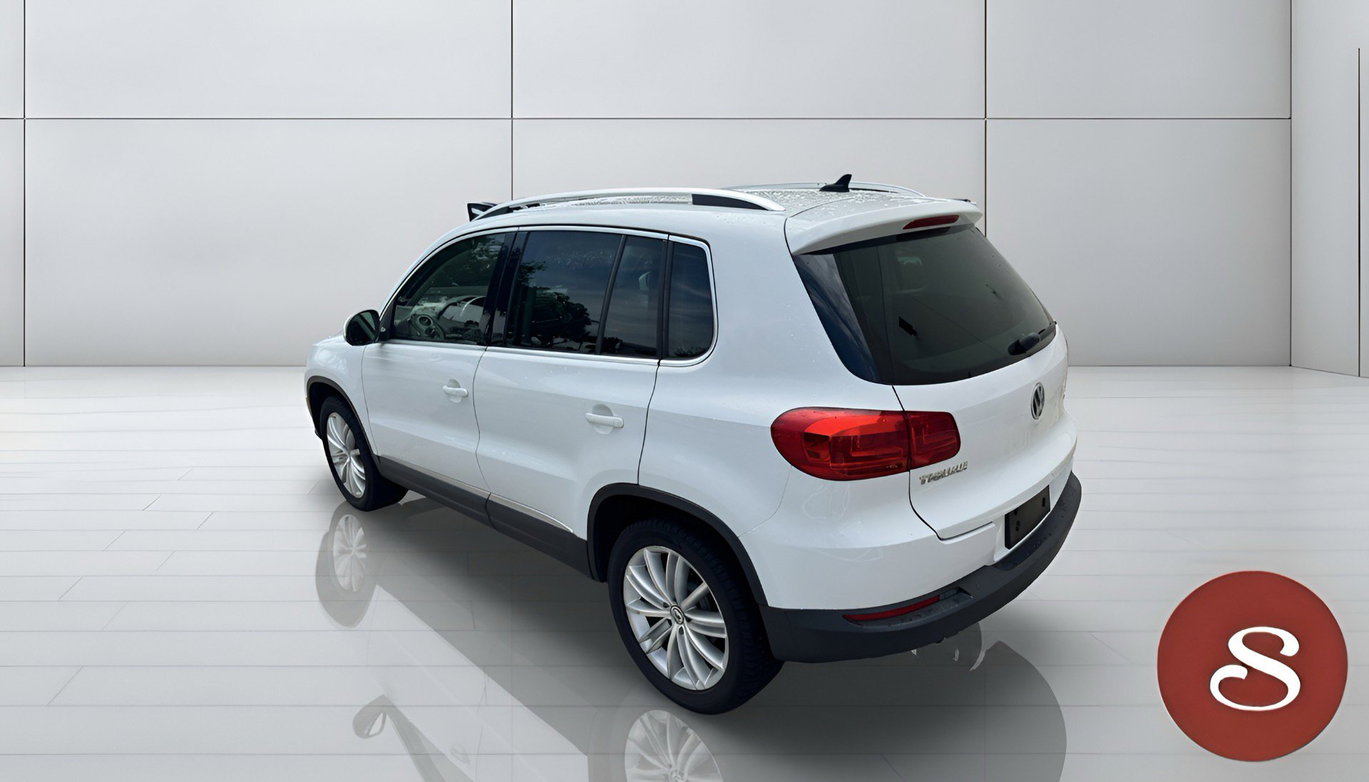 Used 2014 Volkswagen Tiguan SE AWD/4WD image 2