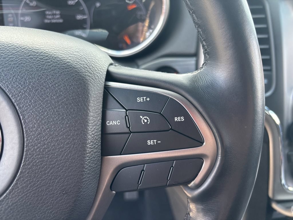 Used 2021 Jeep Grand Cherokee Laredo AWD/4WD image 26