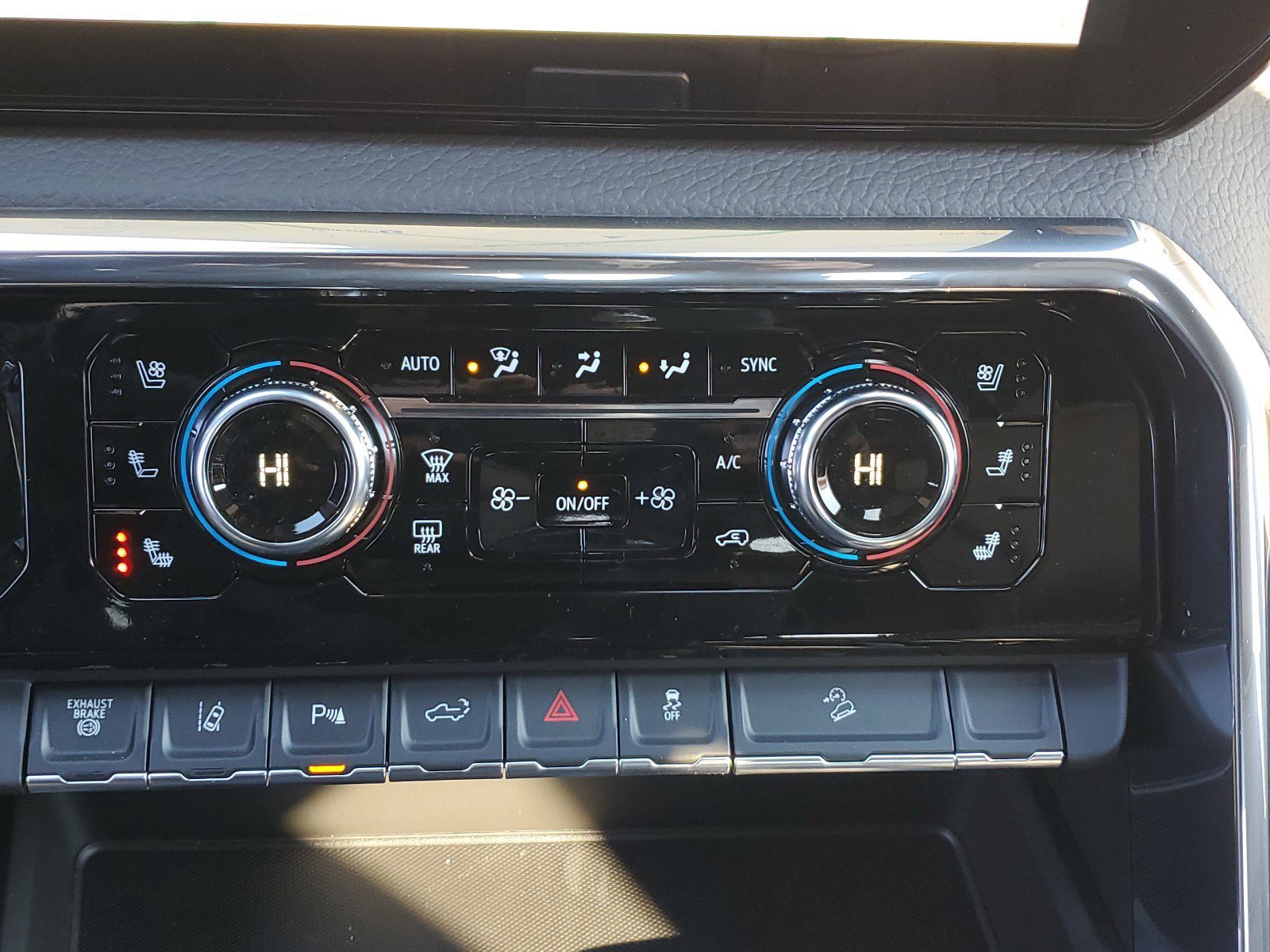 New 2025 GMC Sierra 2500 Denali image 30